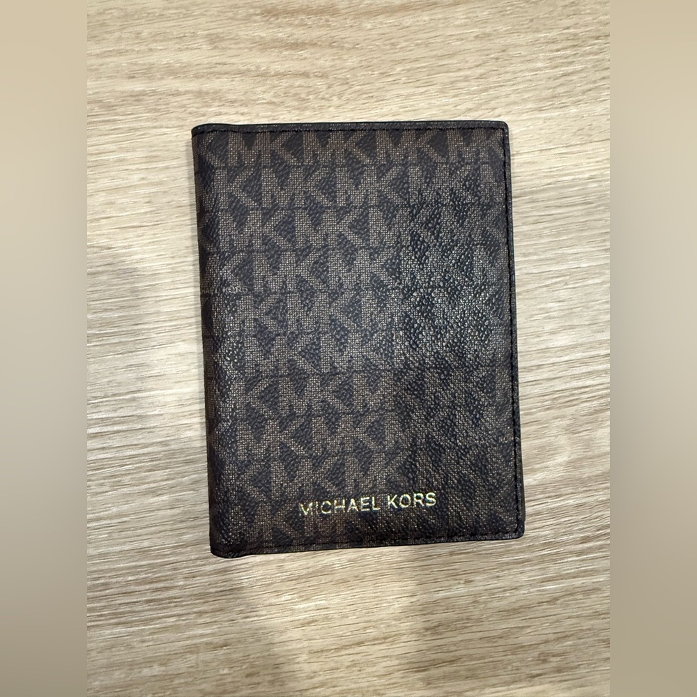 Michael Kors Signature Brown Card Holder